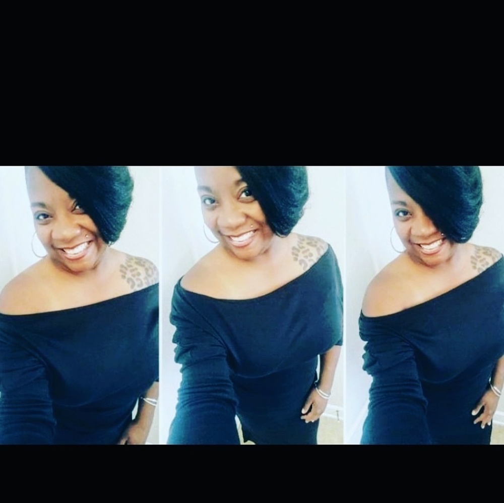Meet your Posher, Toi💜 - Picture 4 of 9